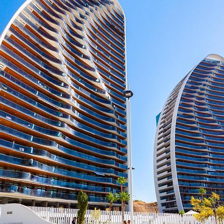 Sunset Waves Superb Apartments بينايدورم المظهر الخارجي الصورة