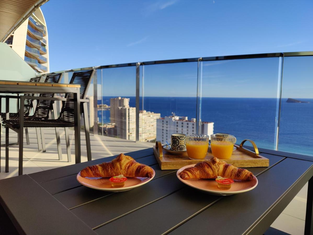 Sunset Waves Superb Apartments بينايدورم المظهر الخارجي الصورة