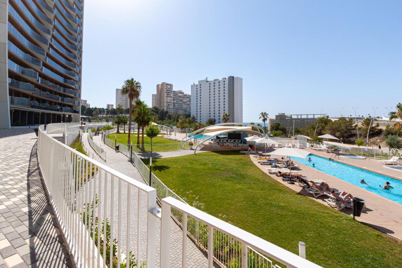Sunset Waves Superb Apartments بينايدورم المظهر الخارجي الصورة