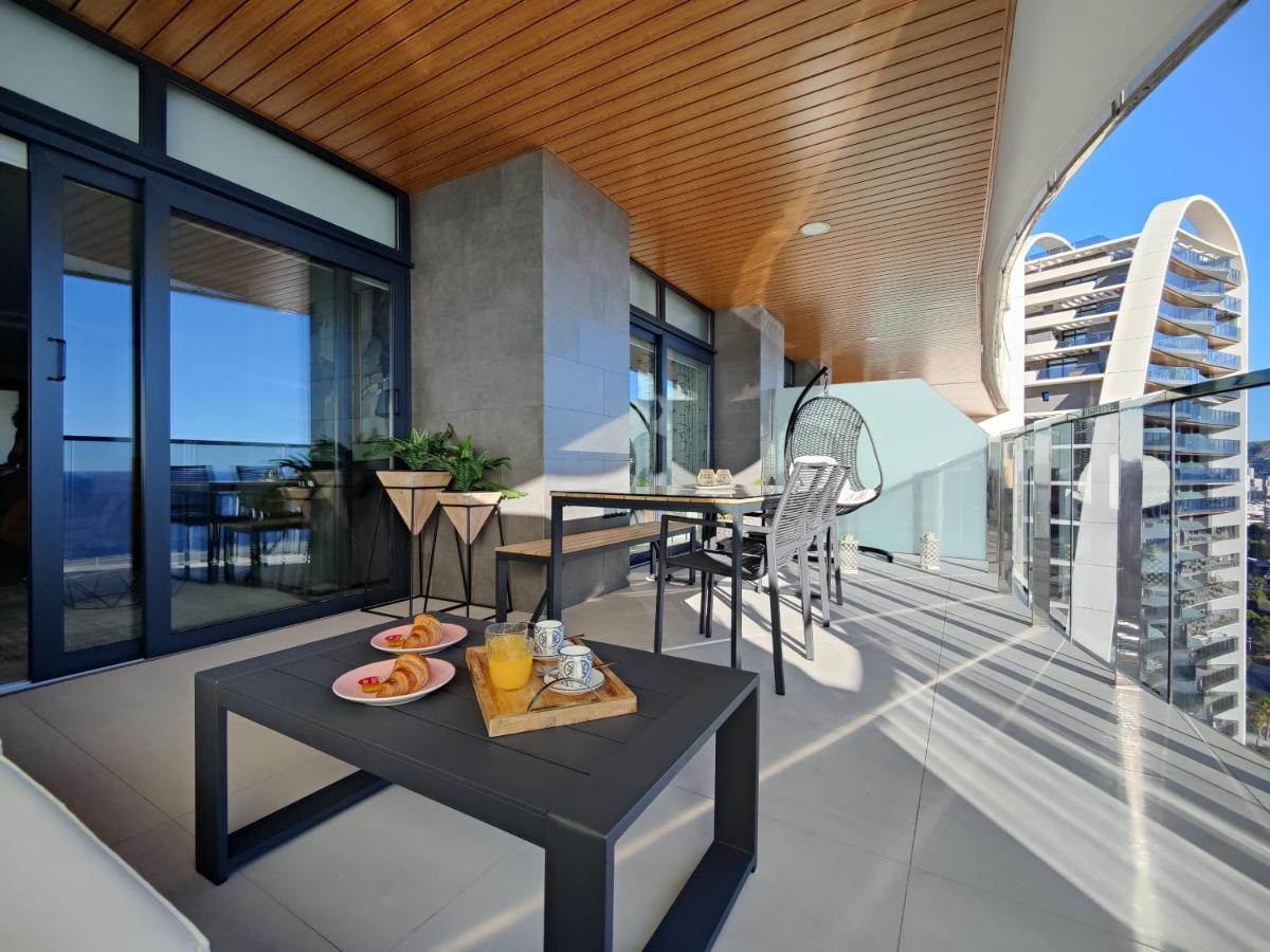 Sunset Waves Superb Apartments بينايدورم المظهر الخارجي الصورة