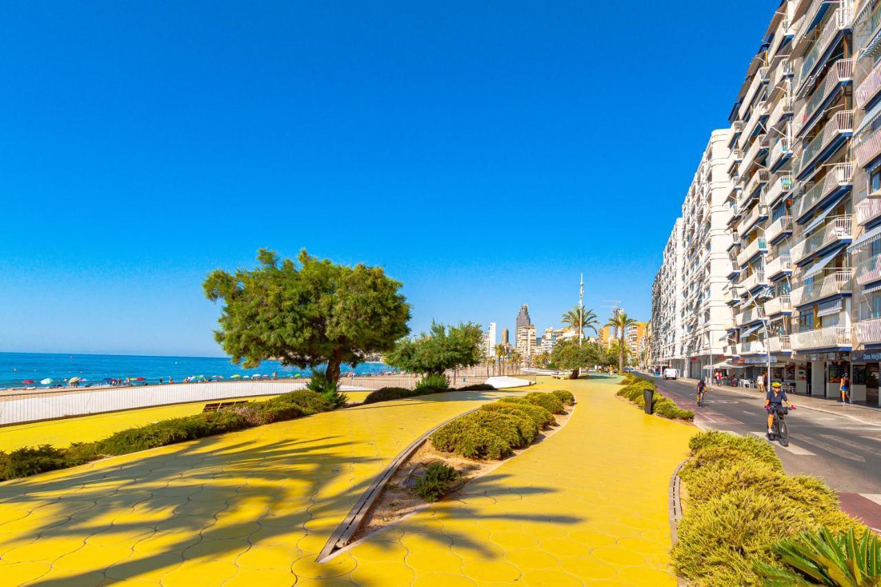 Sunset Waves Superb Apartments بينايدورم المظهر الخارجي الصورة